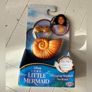 NWT Disney The Little Mermaid Singing Seashell Necklace Toy - New in Box
